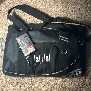 Brand new small/medium OGIO bag , selling cheap